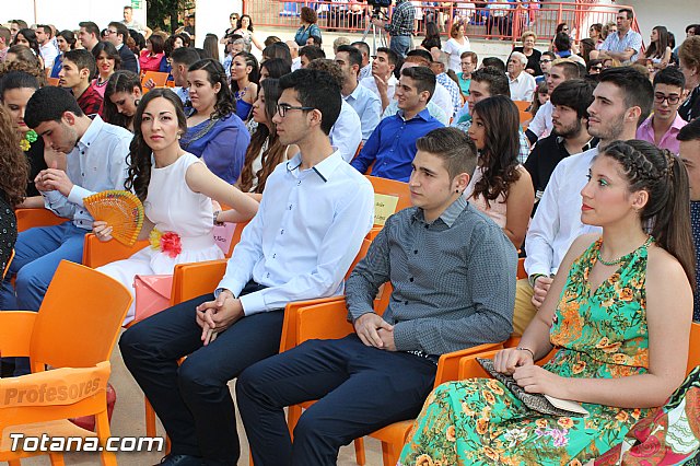 Acto de graduacin 2 de bachillerato. IES Juan de la Cierva 2015 - 13