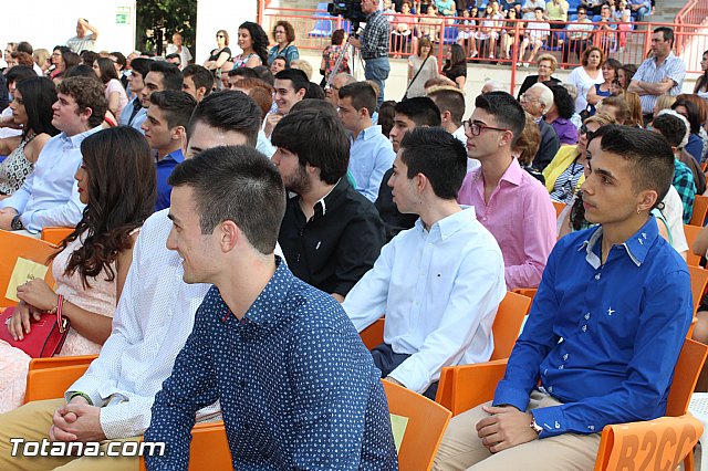 Acto de graduacin 2 de bachillerato. IES Juan de la Cierva 2015 - 15