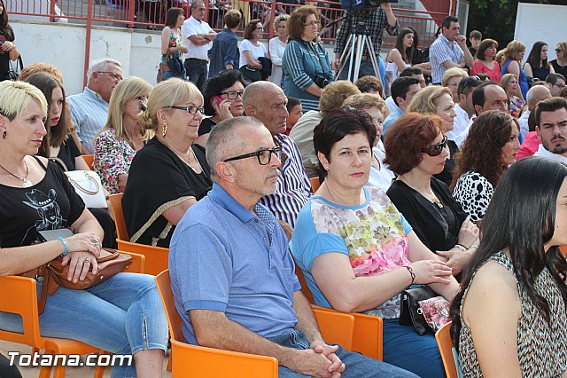 Acto de graduacin 2 de bachillerato. IES Juan de la Cierva 2015 - 33