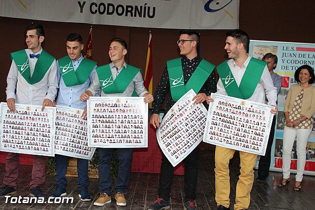 Acto de graduacin 2 de bachillerato. IES Juan de la Cierva 2015 - 254