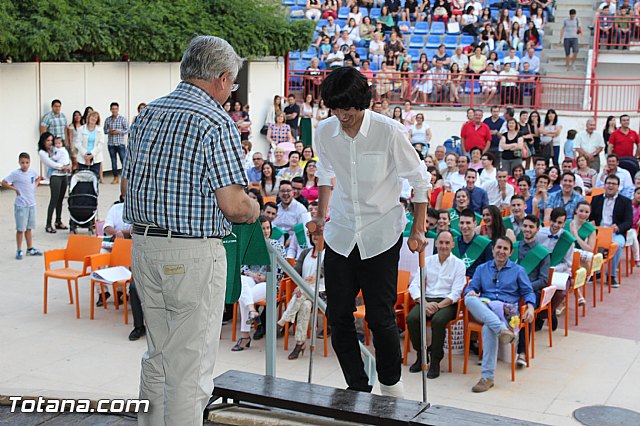 Acto de graduacin 2 de bachillerato. IES Juan de la Cierva 2015 - 304