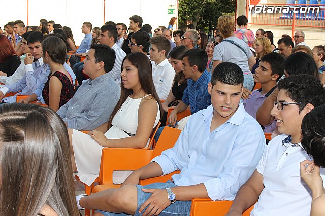 IES Juan de la Cierva y Codorniu. Graduacin 4 ESO 2010-2014 - 15