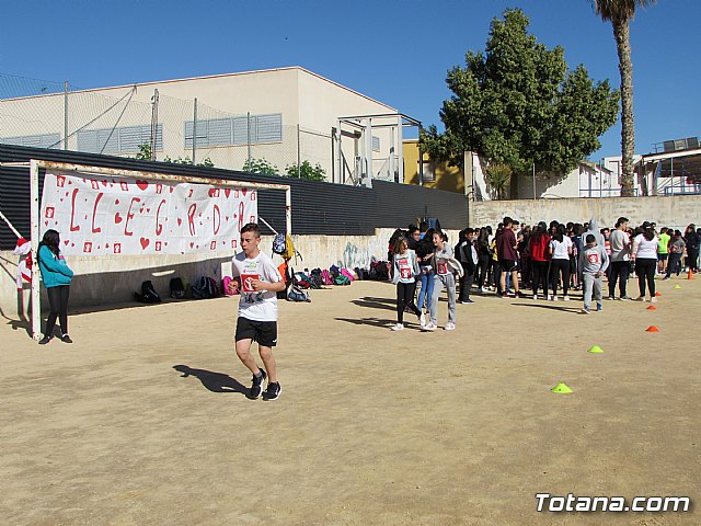 El IES Prado Mayor colabora con la ONG Save the Children en la carrera solidaria Kilmetros de solidaridad - 10