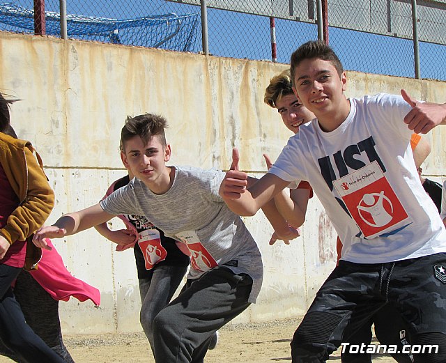 El IES Prado Mayor colabora con la ONG Save the Children en la carrera solidaria Kilmetros de solidaridad - 40