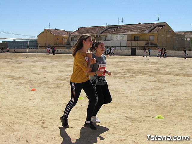 El IES Prado Mayor colabora con la ONG Save the Children en la carrera solidaria Kilmetros de solidaridad - 44