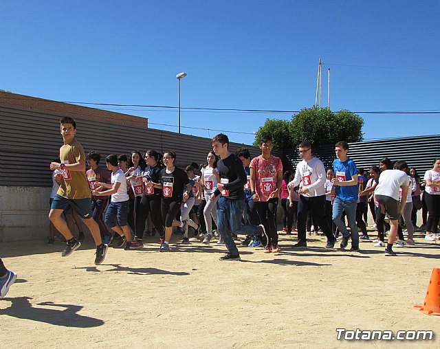 El IES Prado Mayor colabora con la ONG Save the Children en la carrera solidaria Kilmetros de solidaridad - 49