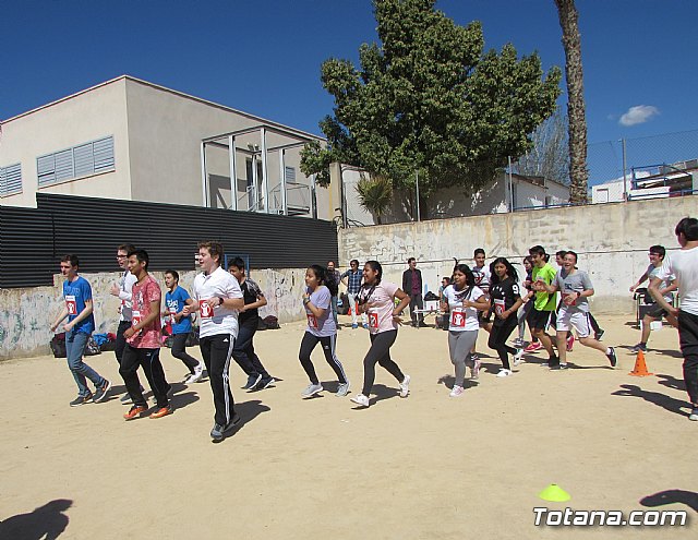 El IES Prado Mayor colabora con la ONG Save the Children en la carrera solidaria Kilmetros de solidaridad - 54