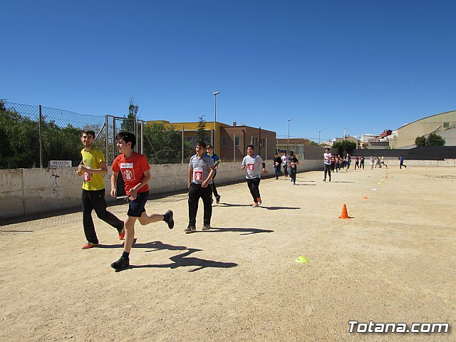 El IES Prado Mayor colabora con la ONG Save the Children en la carrera solidaria Kilmetros de solidaridad - 55