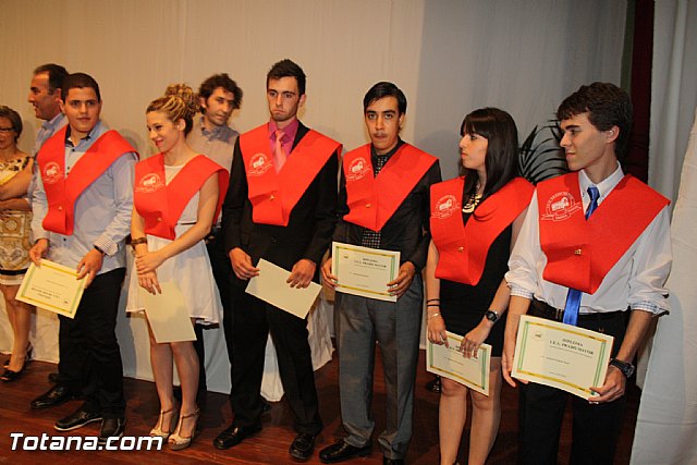 Graduacin de los alumnos de los ciclos formativos y de bachillerato del IES 