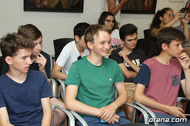 Recepcin institucional a alumnos ingleses - 19