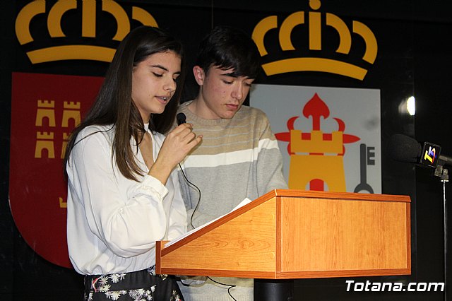 XI Promocin Bachillerato Internacional IES Juan de la Cierva - 3