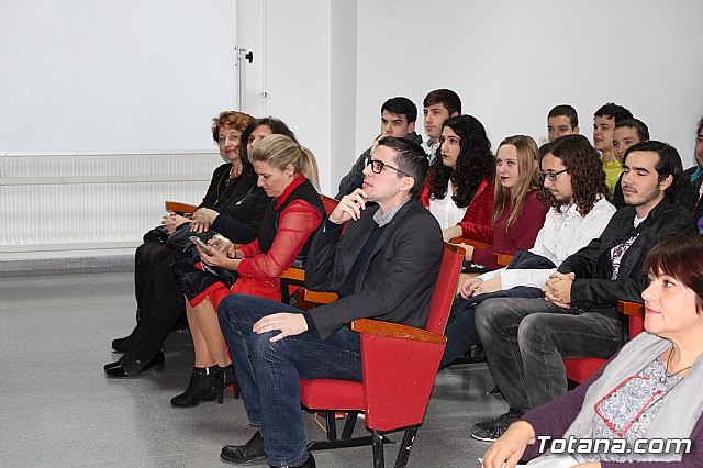 XI Promocin Bachillerato Internacional IES Juan de la Cierva - 6