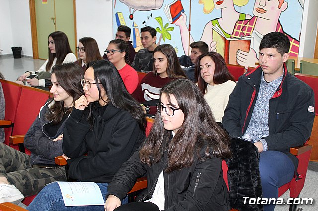 XI Promocin Bachillerato Internacional IES Juan de la Cierva - 12