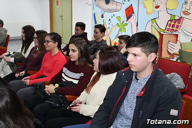 XI Promocin Bachillerato Internacional IES Juan de la Cierva - 13