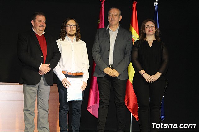 XI Promocin Bachillerato Internacional IES Juan de la Cierva - 37