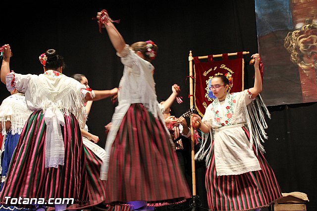 VI Festival Folklrico Infantil Coros y Danzas 