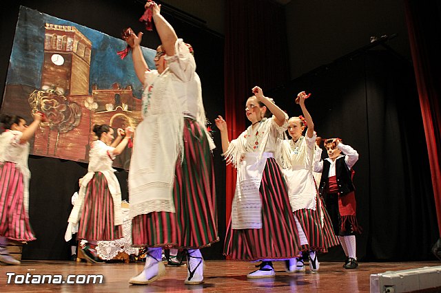 VI Festival Folklrico Infantil Coros y Danzas 
