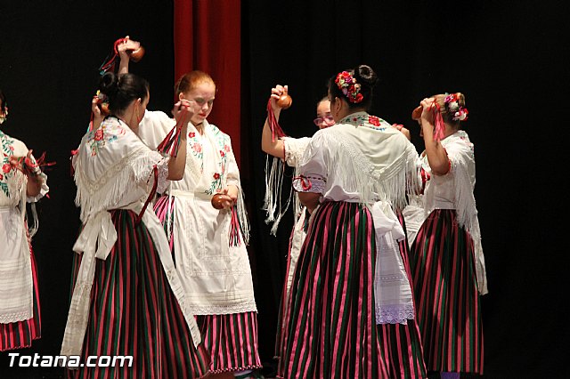 VI Festival Folklrico Infantil Coros y Danzas 
