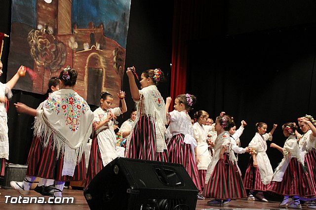 VI Festival Folklrico Infantil Coros y Danzas 