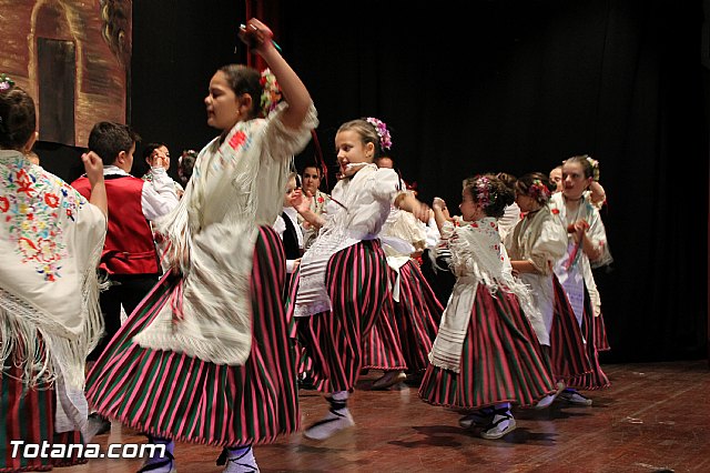 VI Festival Folklrico Infantil Coros y Danzas 