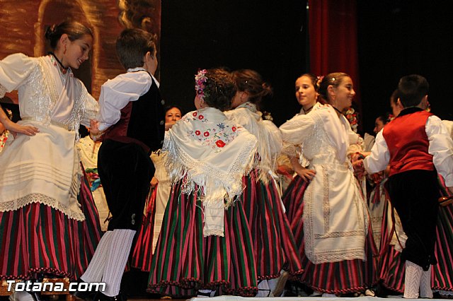 VI Festival Folklrico Infantil Coros y Danzas 