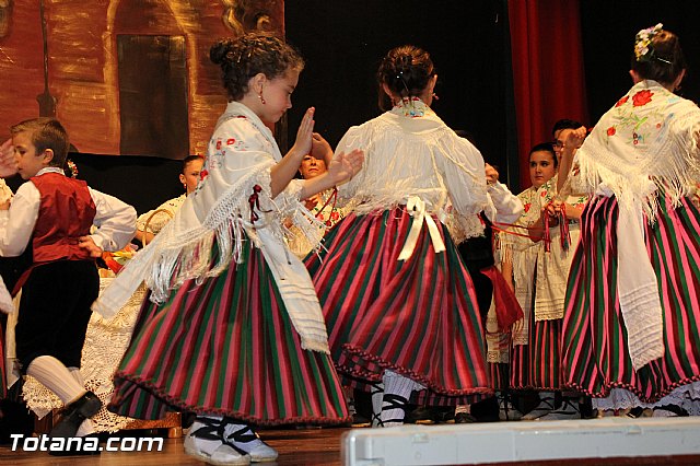 VI Festival Folklrico Infantil Coros y Danzas 