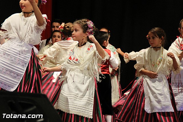 VI Festival Folklrico Infantil Coros y Danzas 