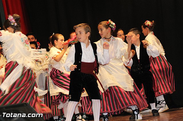 VI Festival Folklrico Infantil Coros y Danzas 