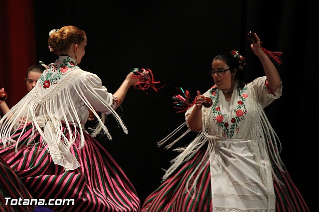 VI Festival Folklrico Infantil Coros y Danzas 