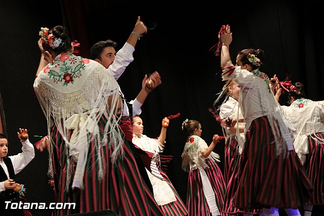 VI Festival Folklrico Infantil Coros y Danzas 