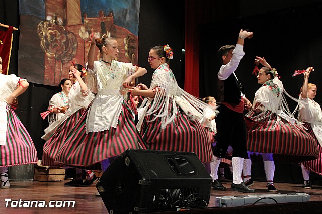 VI Festival Folklrico Infantil Coros y Danzas 