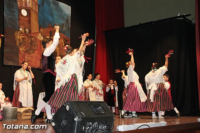 VI Festival Folklrico Infantil Coros y Danzas 