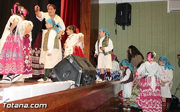 VI Festival Folklrico Infantil Coros y Danzas 