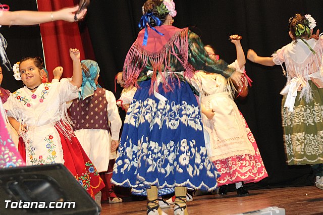 VI Festival Folklrico Infantil Coros y Danzas 
