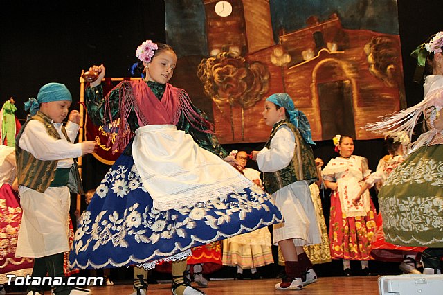 VI Festival Folklrico Infantil Coros y Danzas 