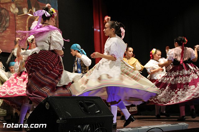 VI Festival Folklrico Infantil Coros y Danzas 