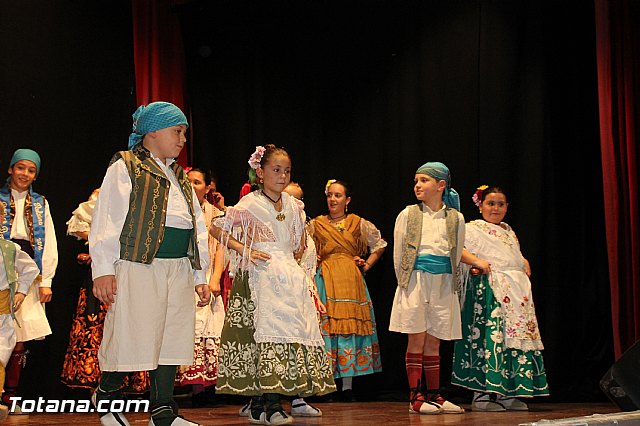 VI Festival Folklrico Infantil Coros y Danzas 