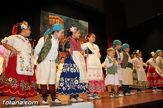 VI Festival Folklrico Infantil Coros y Danzas 