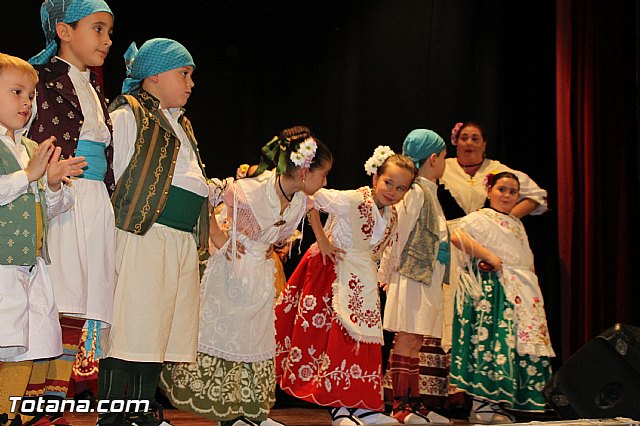 VI Festival Folklrico Infantil Coros y Danzas 