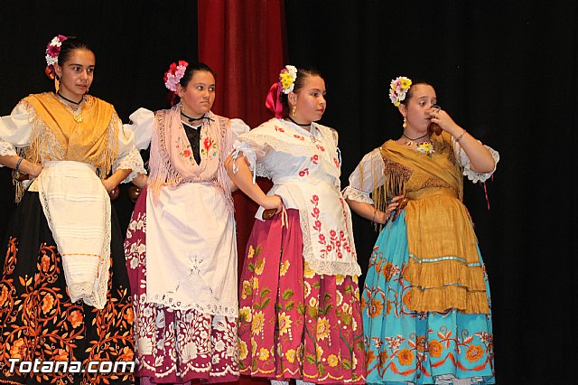 VI Festival Folklrico Infantil Coros y Danzas 