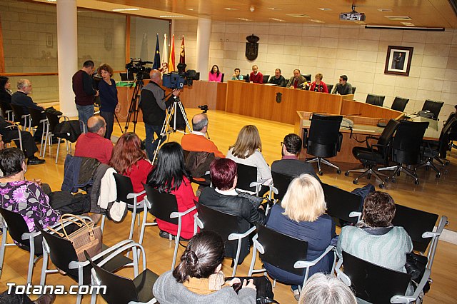 Reconocimiento a los empleados pblicos jubilados en esta legislatura - 23