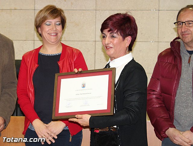 Reconocimiento a los empleados pblicos jubilados en esta legislatura - 28