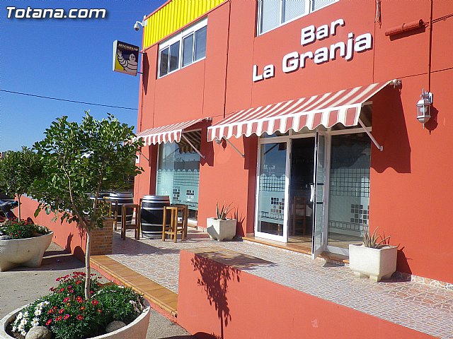 La Granja: un caf-bar con tapas y mucho ms - 2