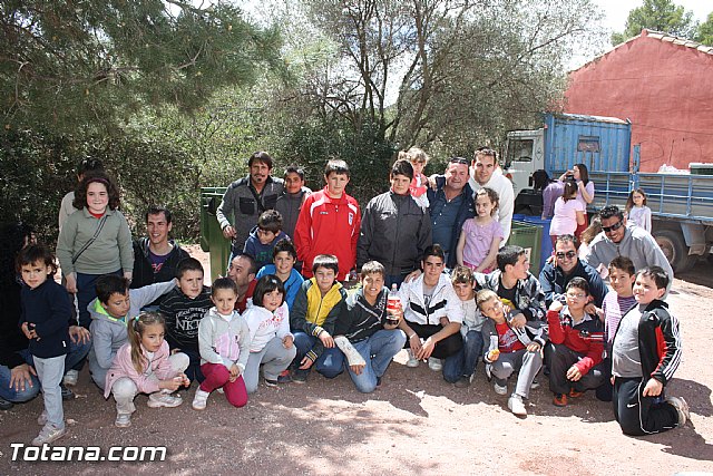 Jornada de convivencia en La Santa. Hermandades y Cofradas. 14/04/2012 - 48