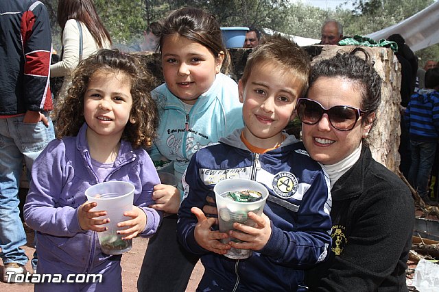 Jornada de convivencia en La Santa. Hermandades y Cofradas. 14/04/2012 - 225