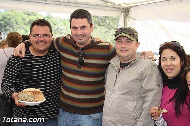 Jornada de convivencia en La Santa. Hermandades y Cofradas. 15/04/2012 - 23