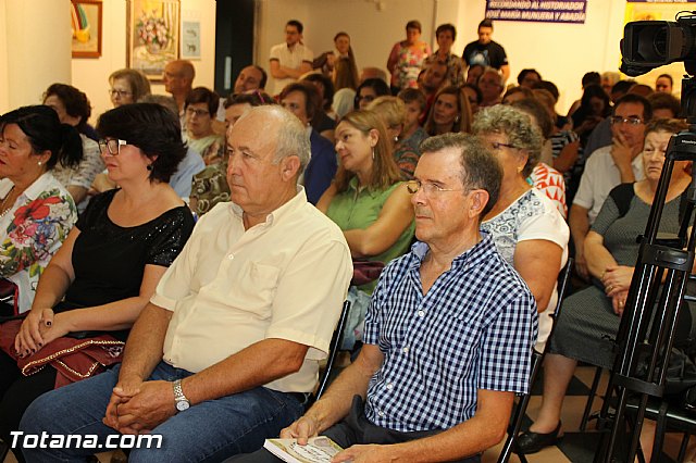 Presentacin del libro solidario 