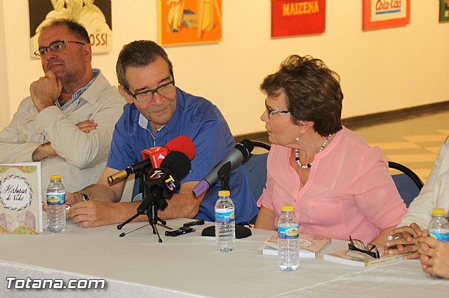 Presentacin del libro solidario 