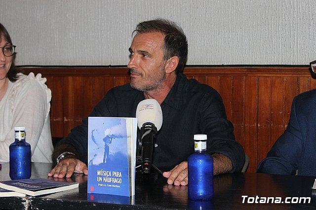 Presentacin del libro Msica para un nufrago, de Pedro Antonio Cano - 21