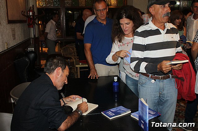 Presentacin del libro Msica para un nufrago, de Pedro Antonio Cano - 28